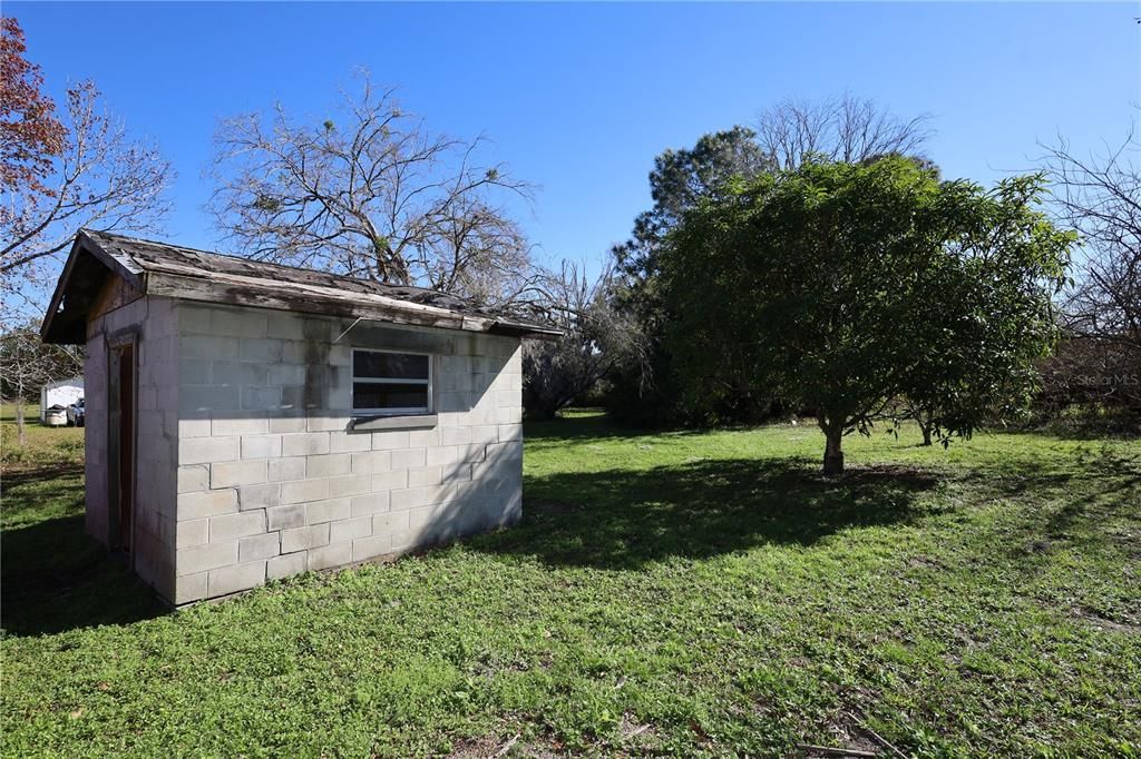 Recently Sold: $142,800 (3 beds, 2 baths, 1693 Square Feet)