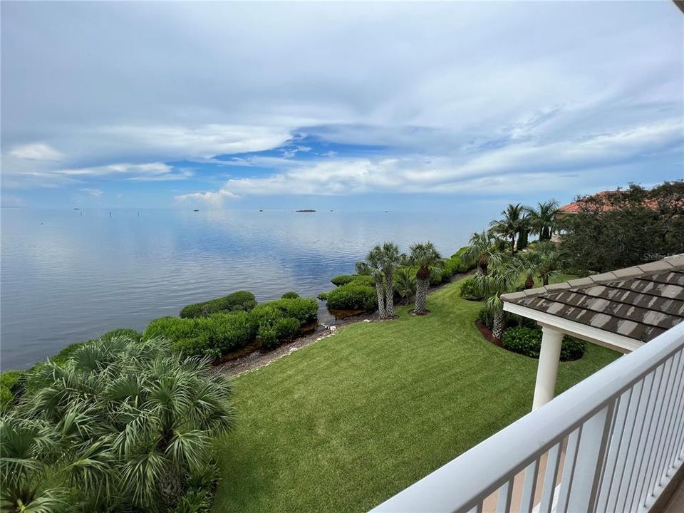 Recently Sold: $2,229,000 (3 beds, 2 baths, 3077 Square Feet)