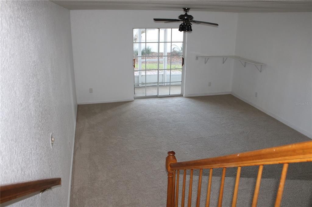 Lower floor bonus room