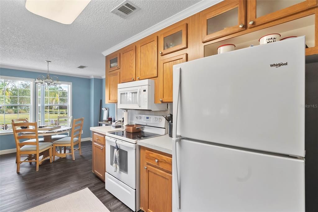 Active With Contract: $229,900 (3 beds, 2 baths, 1234 Square Feet)