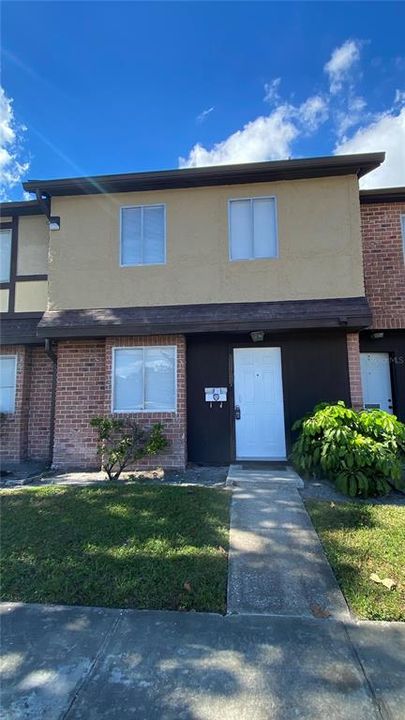 Recently Rented: $1,495 (3 beds, 2 baths, 1216 Square Feet)