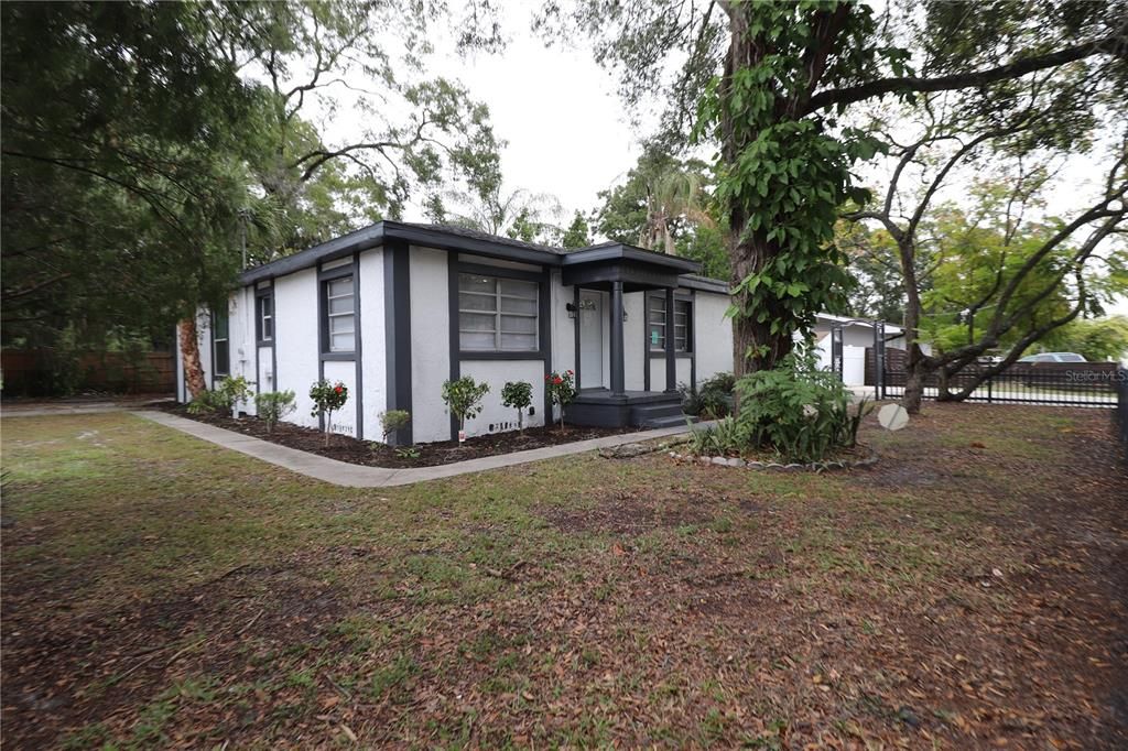 Recently Sold: $379,000 (3 beds, 3 baths, 1578 Square Feet)