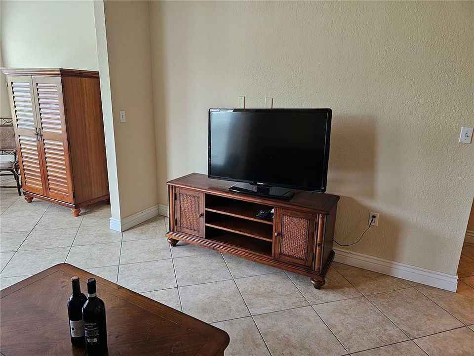 For Rent: $2,790 (2 beds, 2 baths, 1140 Square Feet)