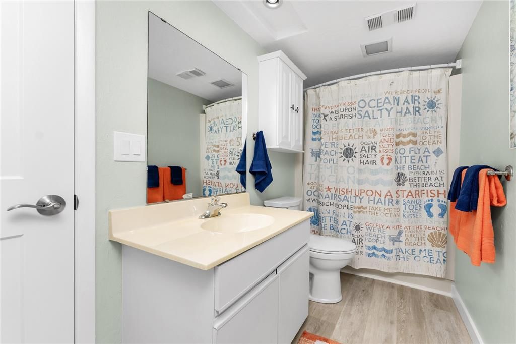 Недавно арендовано: $2,500 (2 спален, 2 ванн, 900 Квадратных фут)