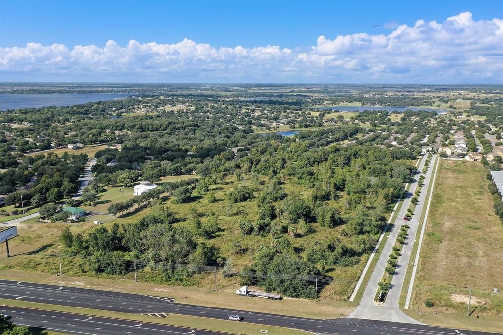 待售: $3,400,000 (18.87 acres)