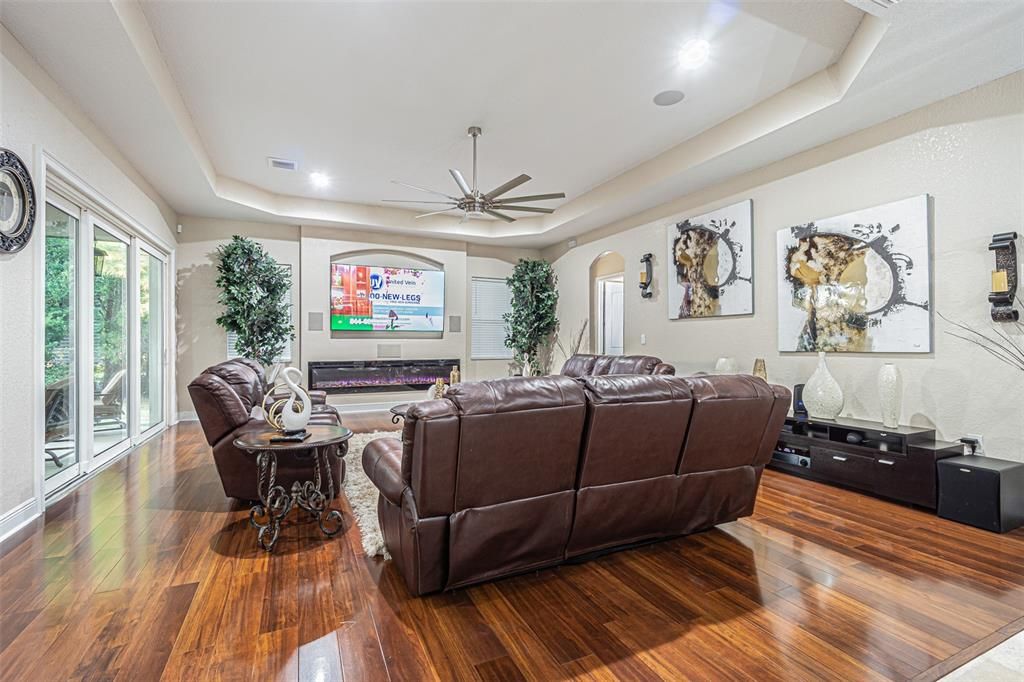 For Sale: $1,180,000 (4 beds, 3 baths, 4676 Square Feet)