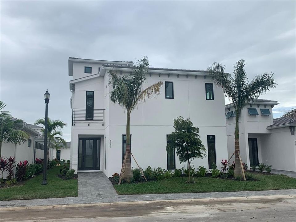 Recently Sold: $1,154,411 (3 beds, 3 baths, 3924 Square Feet)
