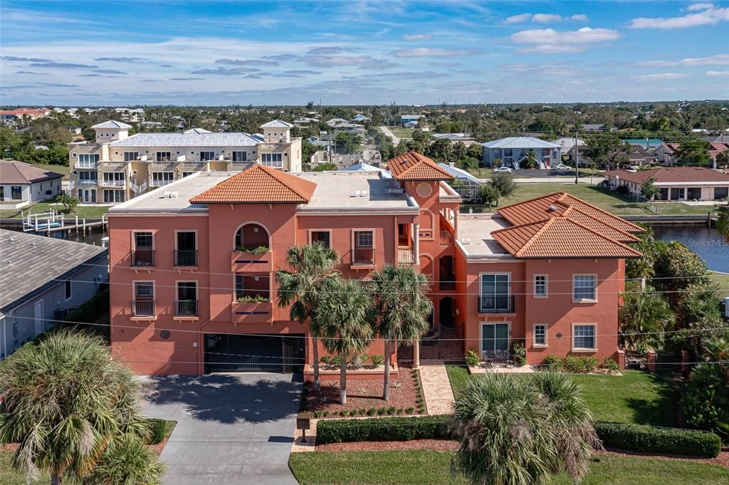 Recently Sold: $539,000 (3 beds, 2 baths, 2034 Square Feet)