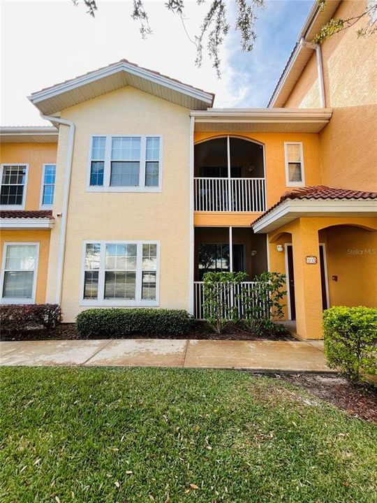 Recently Rented: $1,495 (1 beds, 1 baths, 790 Square Feet)