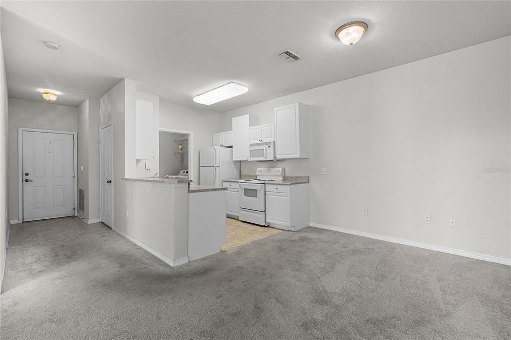 Recently Rented: $1,800 (2 beds, 2 baths, 1152 Square Feet)