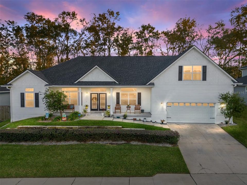 Recently Sold: $430,000 (4 beds, 3 baths, 2103 Square Feet)