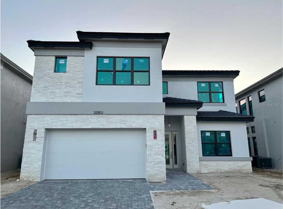 Recently Sold: $811,476 (5 beds, 5 baths, 3882 Square Feet)