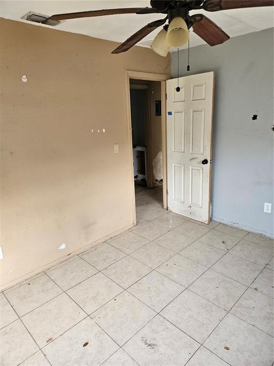 Recently Sold: $200,000 (2 beds, 1 baths, 851 Square Feet)