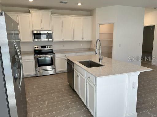 Recently Rented: $2,500 (4 beds, 3 baths, 2260 Square Feet)