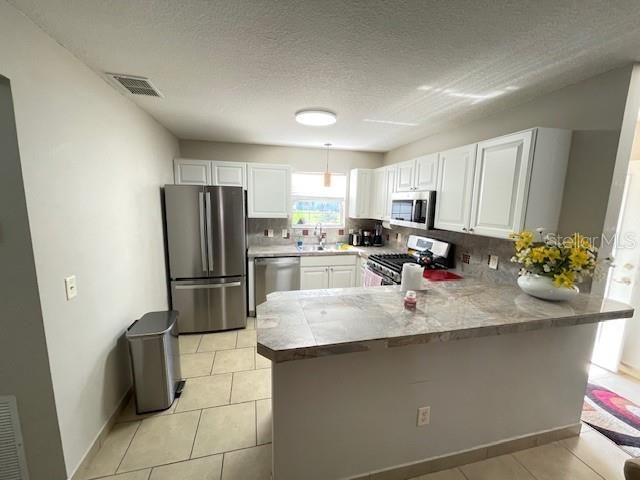For Rent: $2,200 (2 beds, 2 baths, 1285 Square Feet)