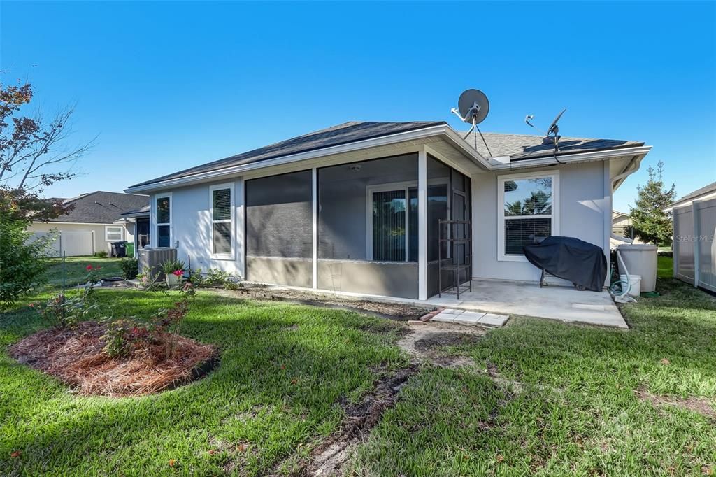 Recently Sold: $425,000 (3 beds, 2 baths, 1818 Square Feet)