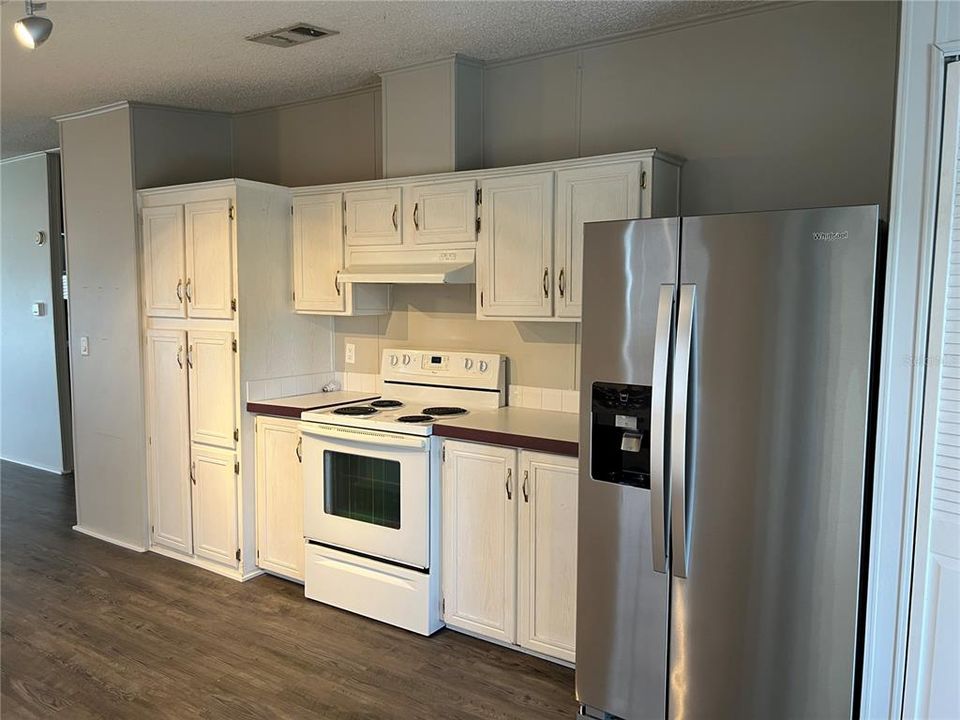 Recently Rented: $1,600 (2 beds, 2 baths, 1107 Square Feet)