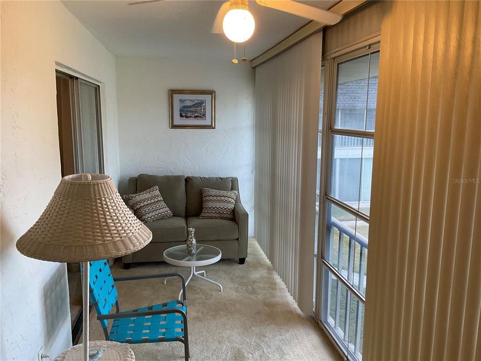 Active With Contract: $79,500 (1 beds, 1 baths, 725 Square Feet)