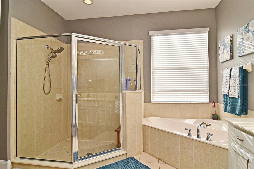 最近租的: $3,225 (3 贝兹, 2 浴室, 2385 平方英尺)