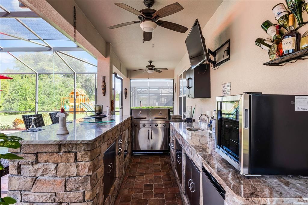 Recently Sold: $665,000 (4 beds, 3 baths, 3300 Square Feet)