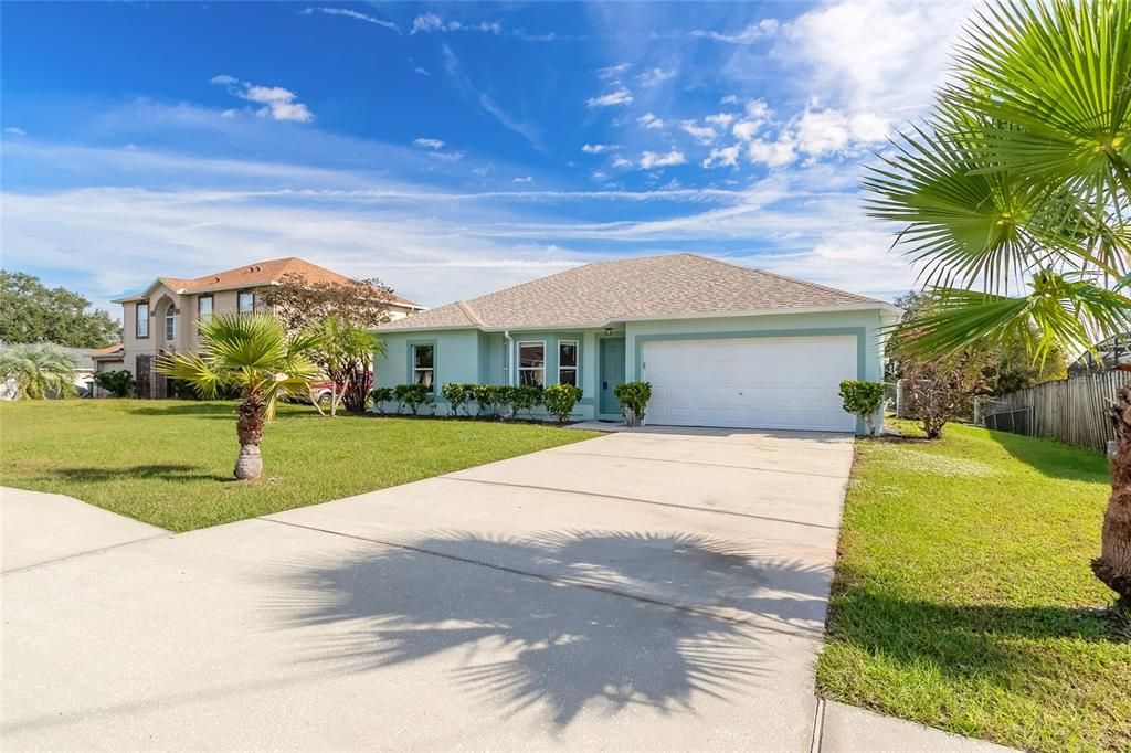 Recently Sold: $305,000 (3 beds, 2 baths, 1346 Square Feet)