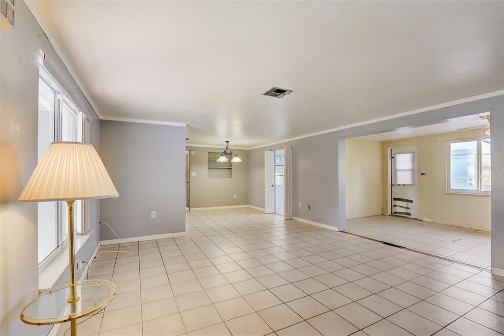 Recently Sold: $264,999 (3 beds, 2 baths, 1323 Square Feet)