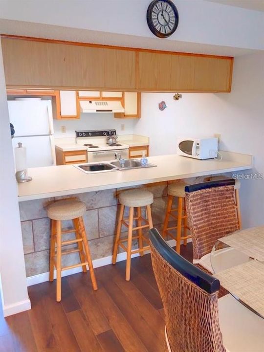 В аренду: $3,000 (2 спален, 2 ванн, 892 Квадратных фут)