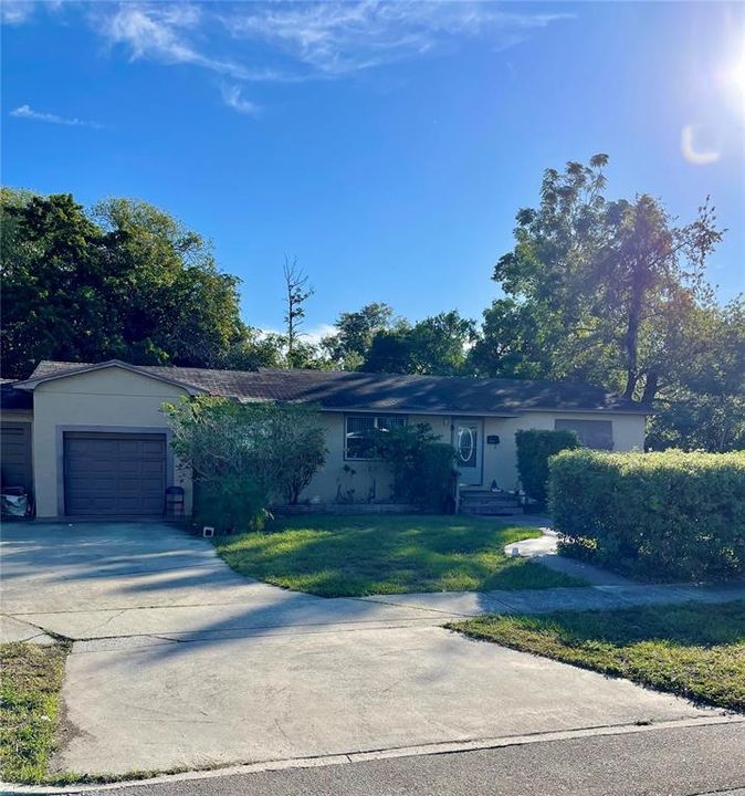 Recently Sold: $340,000 (4 beds, 1 baths, 1400 Square Feet)