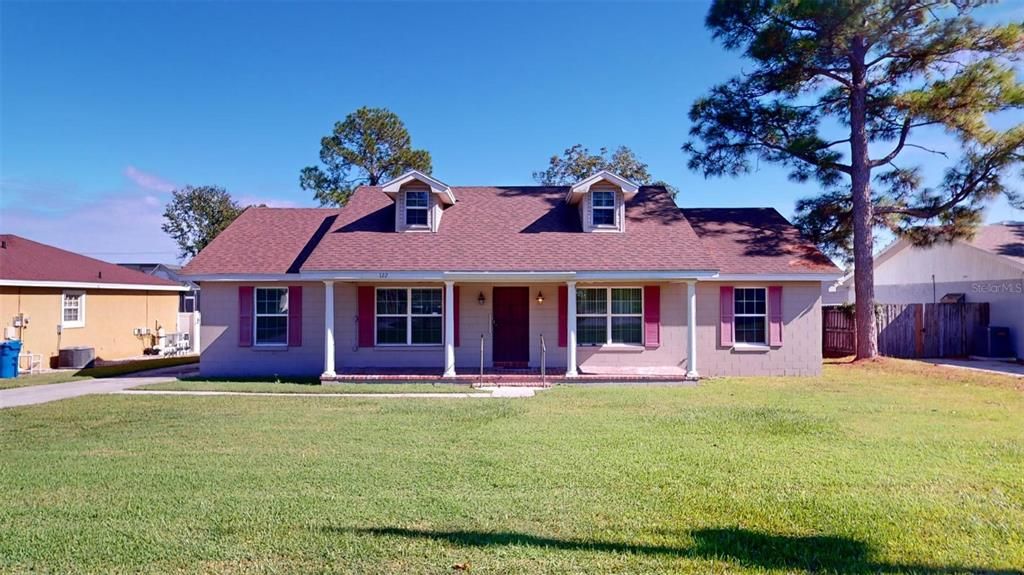 Recently Sold: $255,000 (3 beds, 2 baths, 1595 Square Feet)