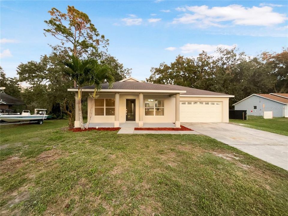 Recently Sold: $353,000 (3 beds, 2 baths, 1283 Square Feet)