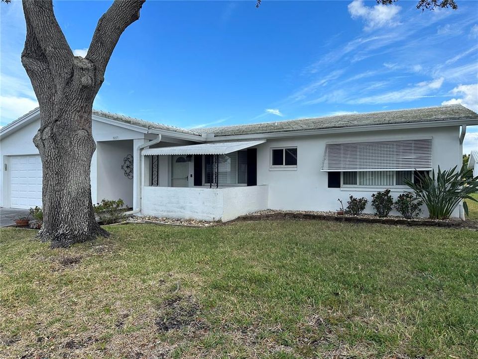 Vendido Recientemente: $300,000 (2 camas, 2 baños, 1720 Pies cuadrados)