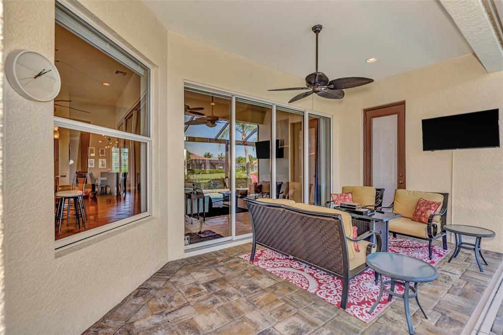Recently Sold: $765,000 (3 beds, 3 baths, 2409 Square Feet)