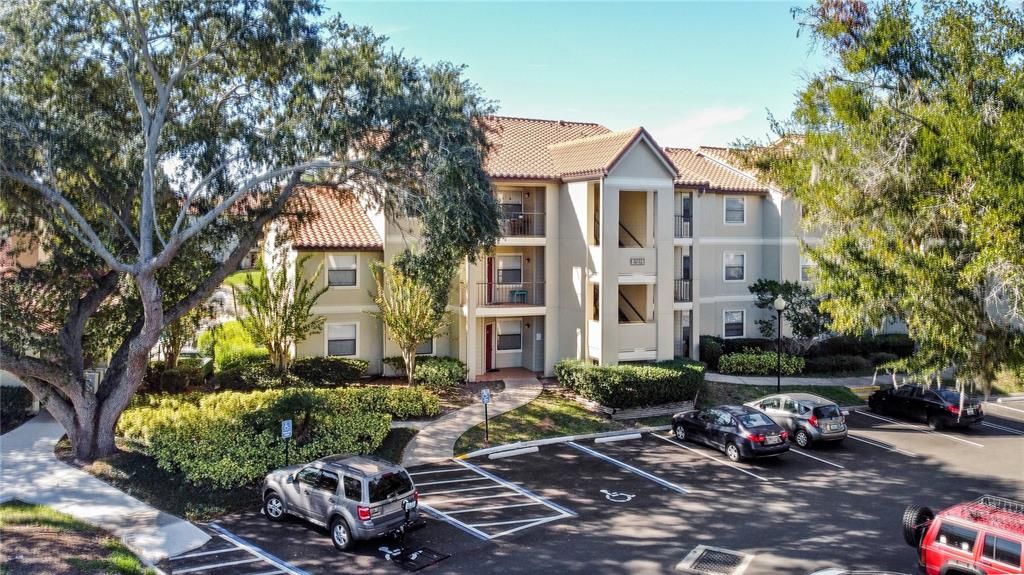 Recently Sold: $220,000 (2 beds, 2 baths, 937 Square Feet)