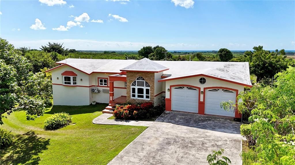 最近售出: $487,000 (3 贝兹, 2 浴室, 2435 平方英尺)