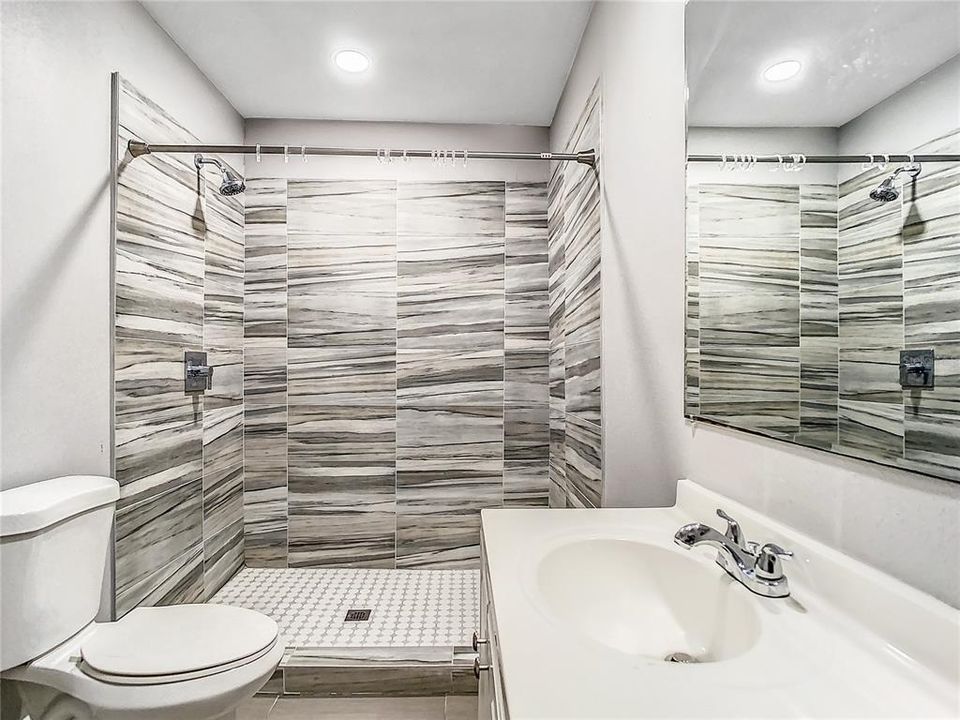 待售: $270,000 (3 贝兹, 2 浴室, 1206 平方英尺)