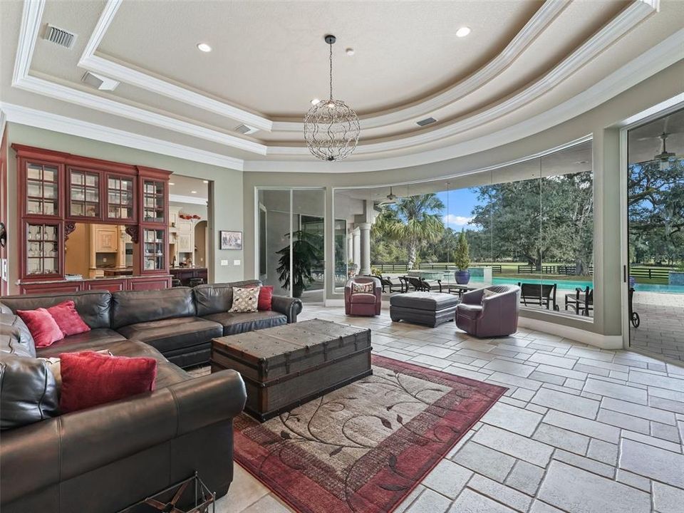 Recently Sold: $4,875,000 (6 beds, 6 baths, 5457 Square Feet)