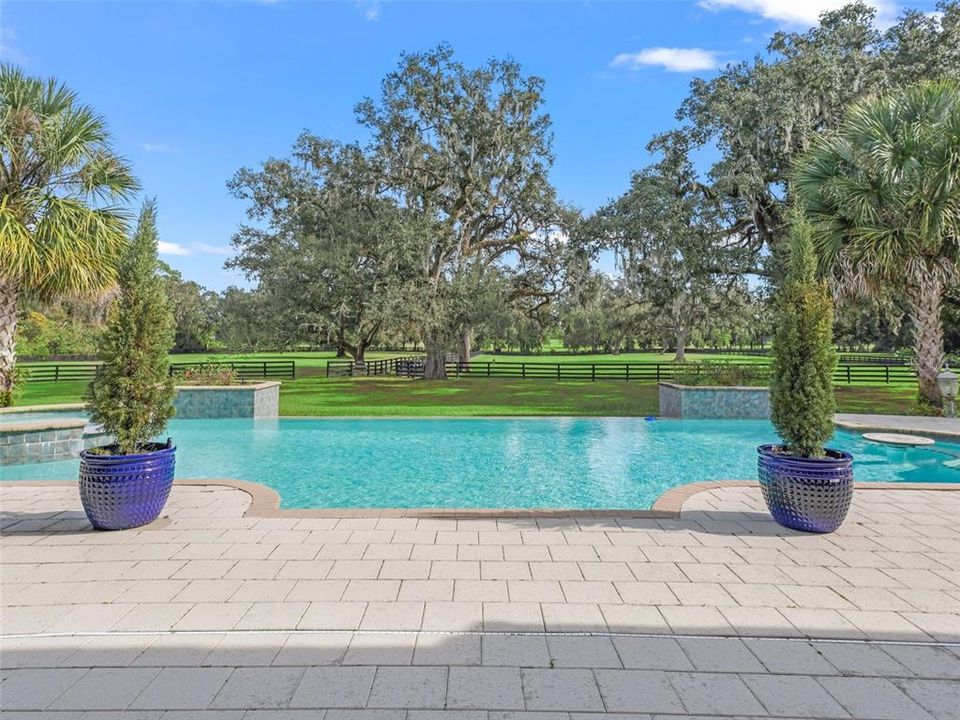 Recently Sold: $4,875,000 (6 beds, 6 baths, 5457 Square Feet)