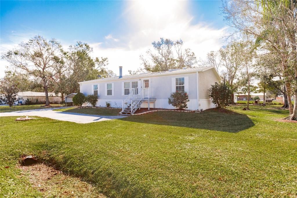 Recently Sold: $245,000 (3 beds, 2 baths, 1512 Square Feet)