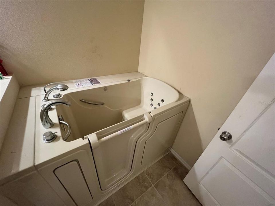 最近租的: $1,875 (3 贝兹, 2 浴室, 1634 平方英尺)