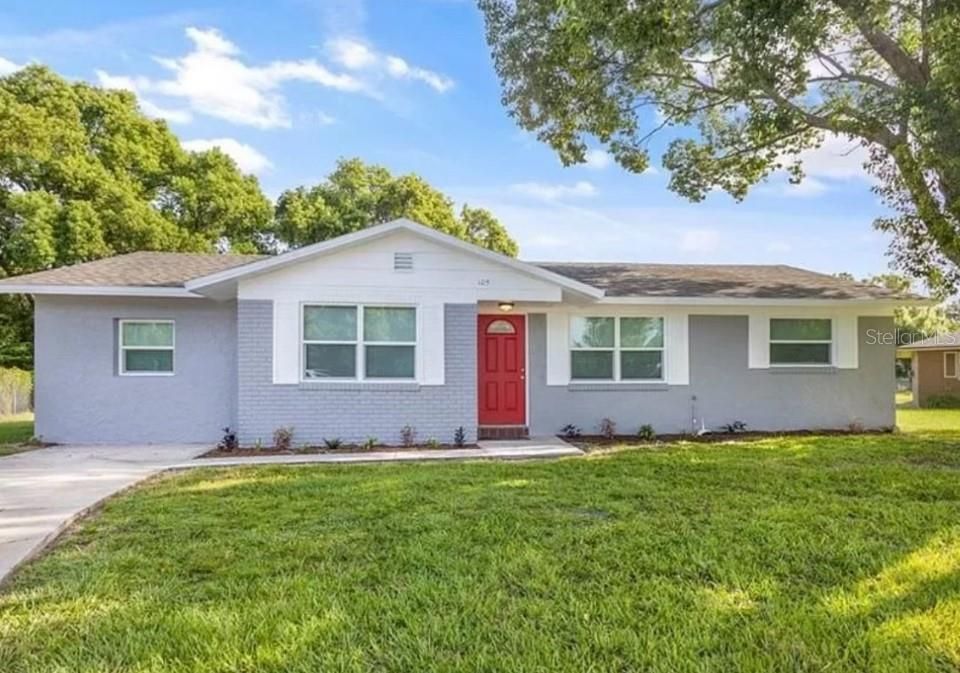 Recently Rented: $1,995 (4 beds, 2 baths, 1362 Square Feet)
