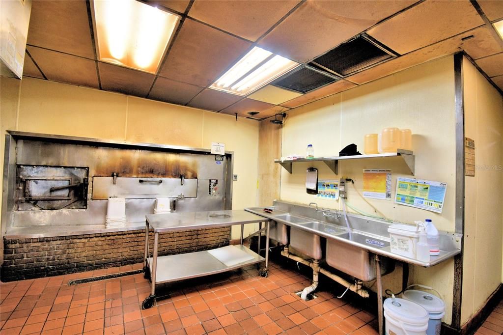 Ovens, bank of sinks