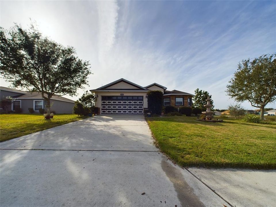For Sale: $379,999 (4 beds, 2 baths, 1824 Square Feet)