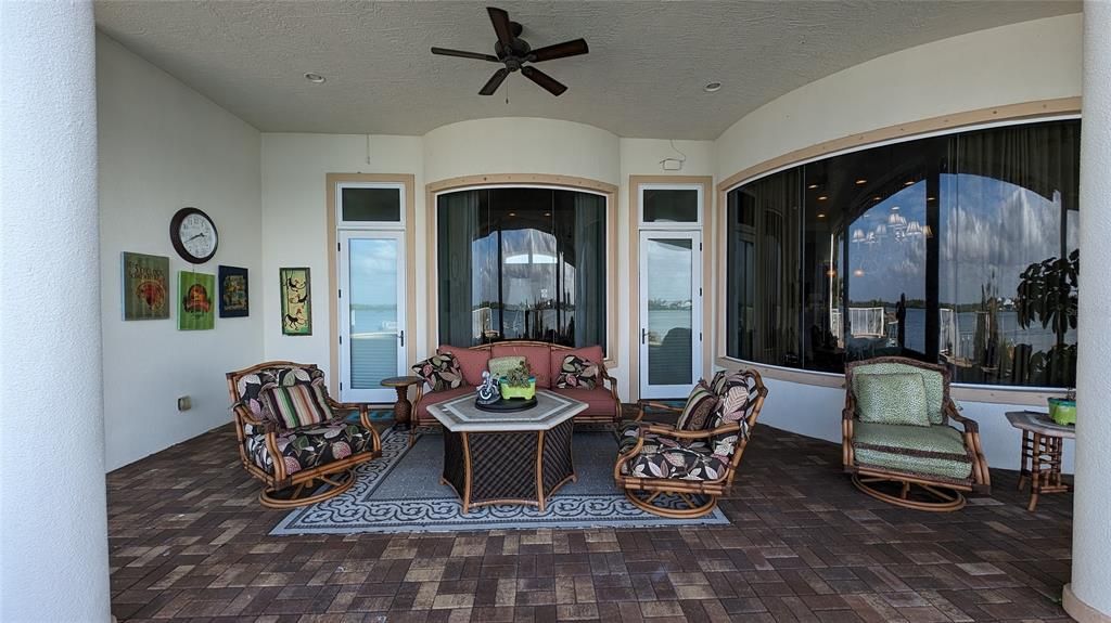 Lanai outside LR and breakfast room round window