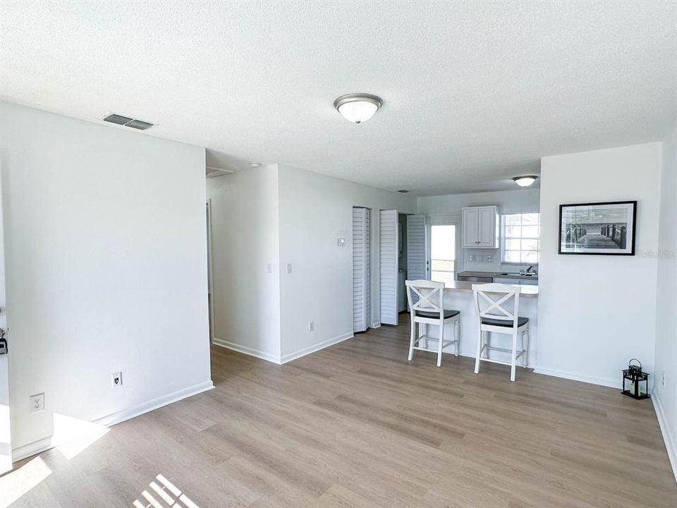 For Sale: $149,797 (2 beds, 2 baths, 858 Square Feet)