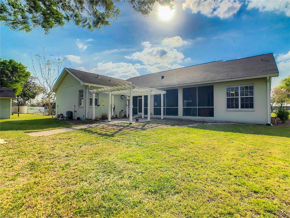 For Sale: $569,000 (3 beds, 2 baths, 2877 Square Feet)