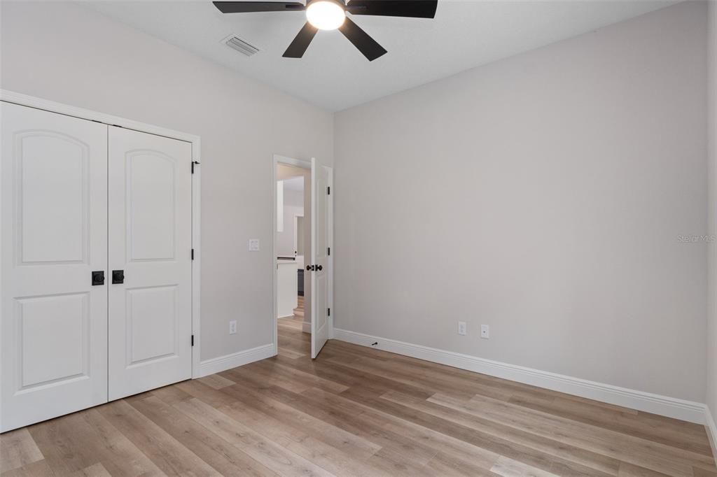 Active With Contract: $368,500 (3 beds, 2 baths, 1729 Square Feet)