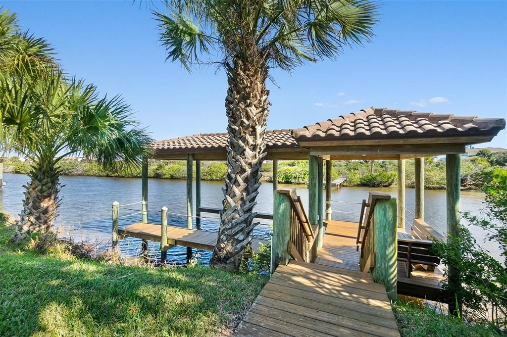 Boathouse/dock