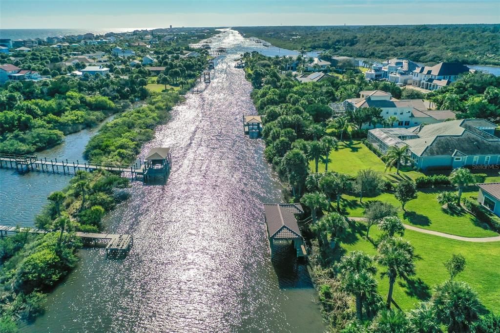 Approx a one minute boat ride to the Intracoastal Waterway!!!!!