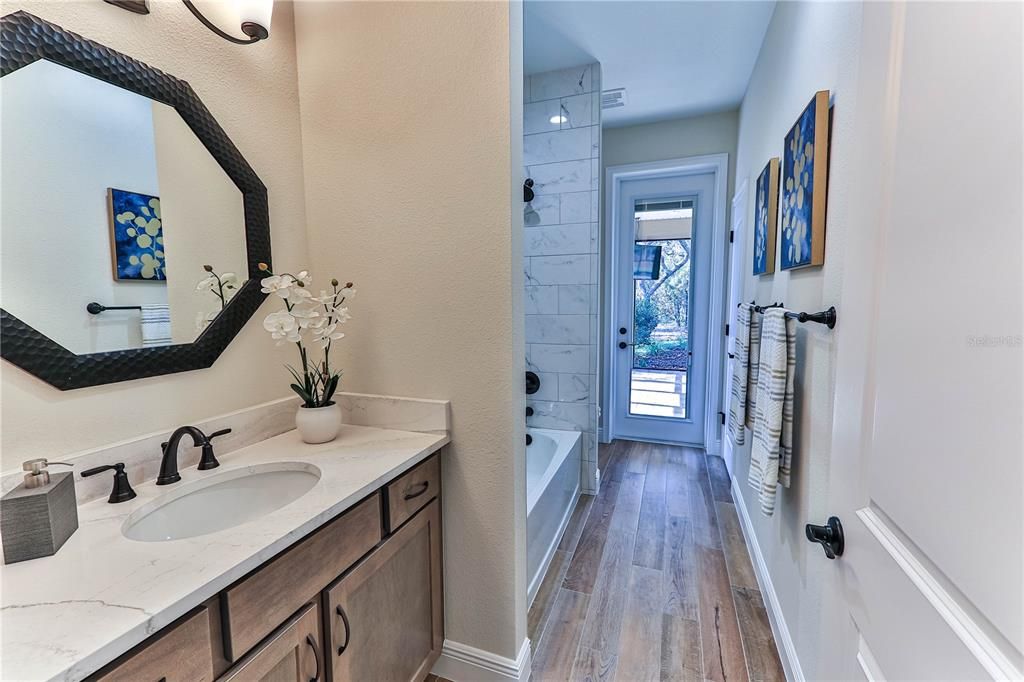 Recently Sold: $569,000 (3 beds, 2 baths, 1855 Square Feet)