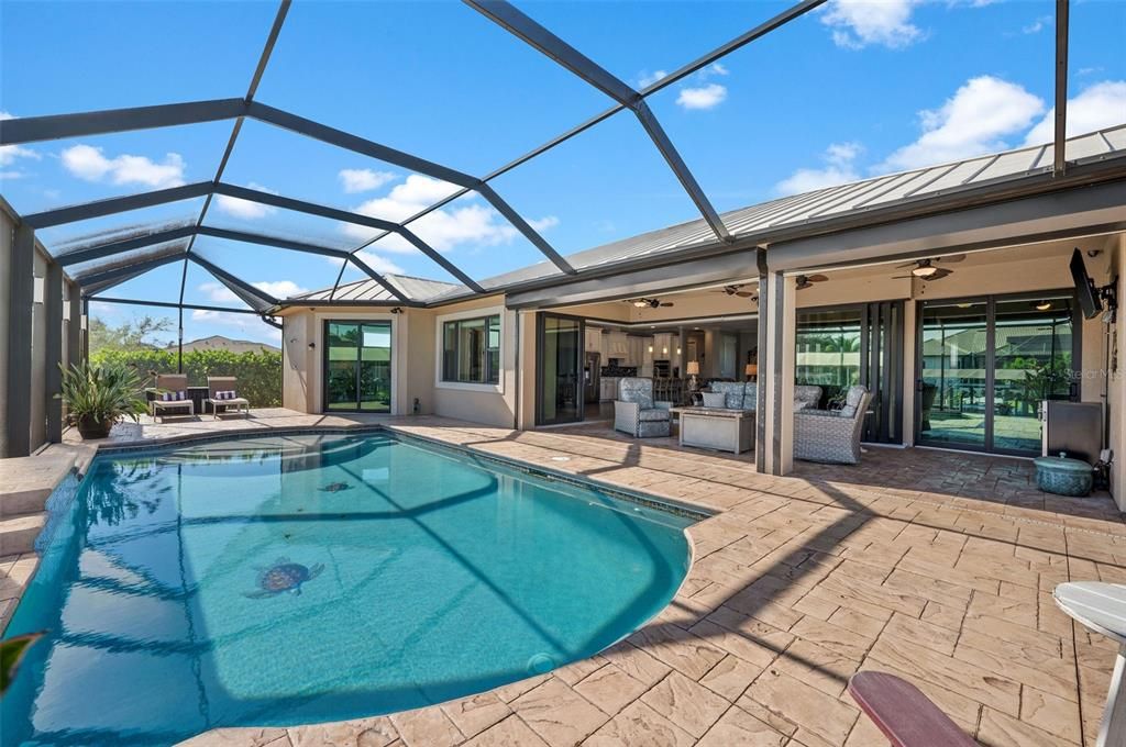 Deep end of the pool with sitting platform